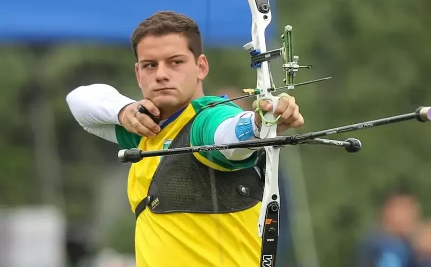 Marcus DAlmeida festeja título e proximidade do tiro com arco com o público em Salvador