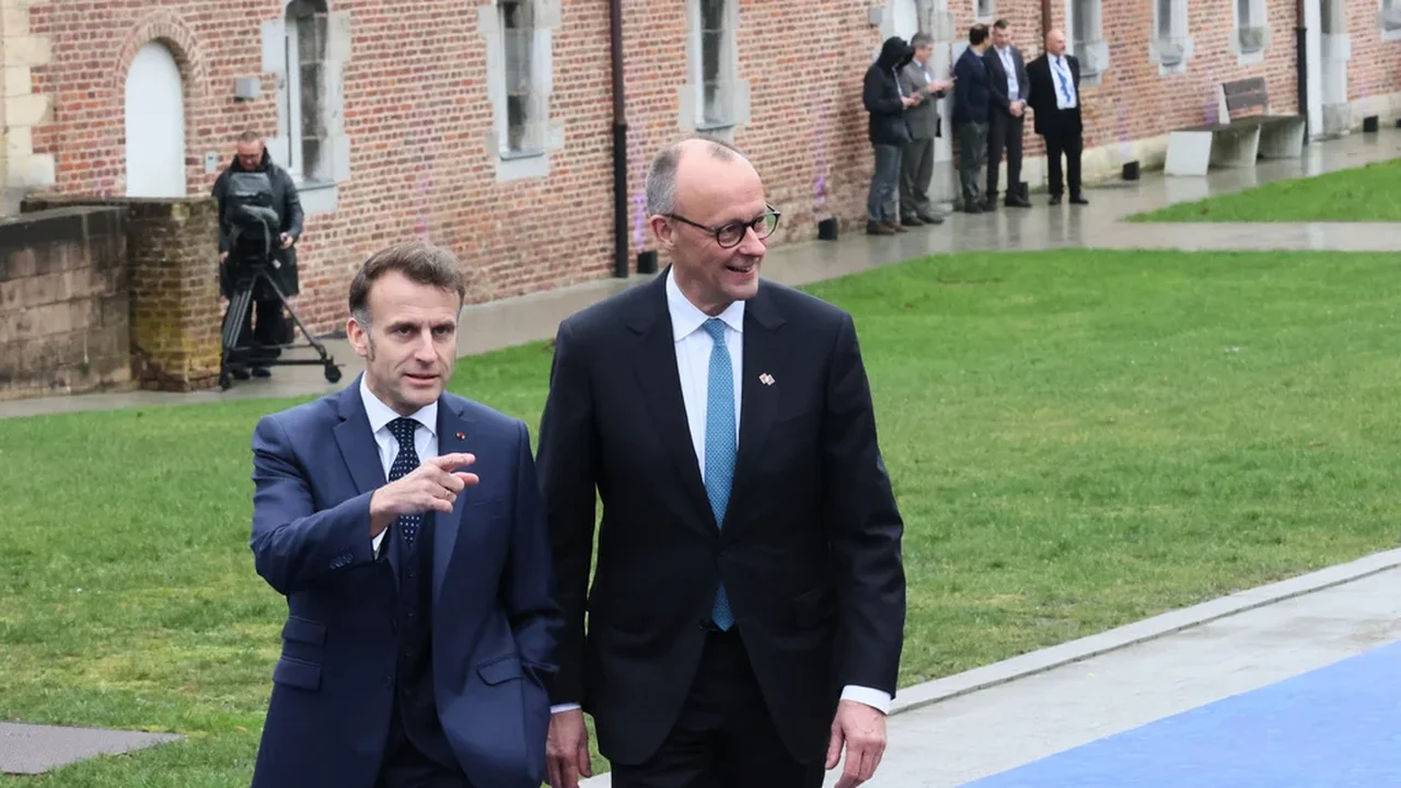 Líderes da UE se reúnem para combater a pressão da Rússia, China e Trump.