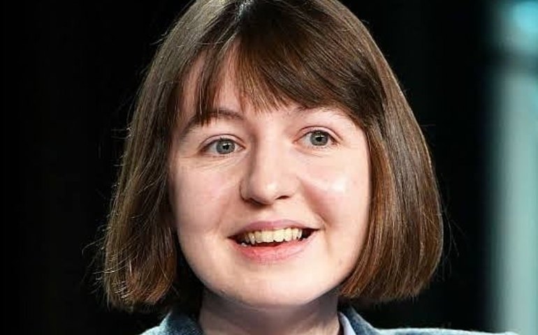 Sally Rooney afirma que pode ser impedida de publicar livros no Reino Unido por apoiar a Palestina