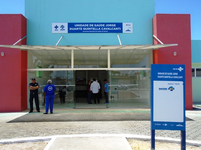 Moradores do Graciliano Ramos recebem nova unidade de saúde