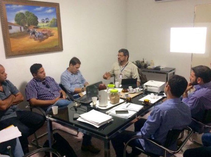 Seinfra assina termo de cooperação técnica com município de Inhapi