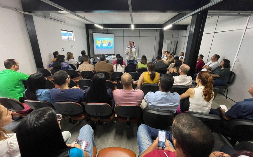Farmácias de Maceió recebem capacitação para evitar fraudes com receitas de medicamentos controlados