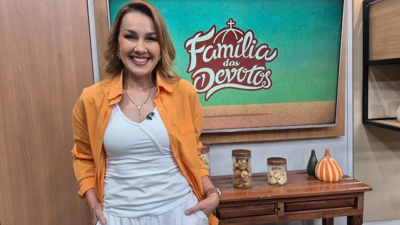 TV Aparecida reforça seu time e anuncia nova apresentadora