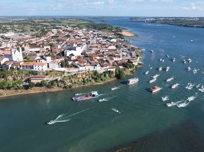Polícia Militar e Bombeiros reforçam segurança em Penedo durante os festejos de Bom Jesus dos Navegantes