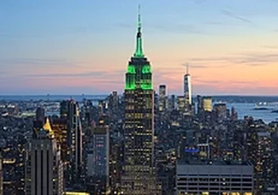 Nova York retira, às vezes à força, pessoas com transtornos mentais do metrô; ativistas criticam medida