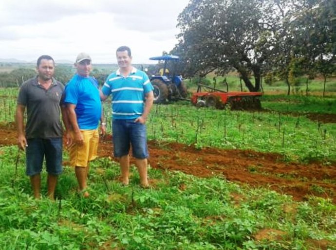 Agricultores de Igaci vibram com apoios recebidos até da natureza