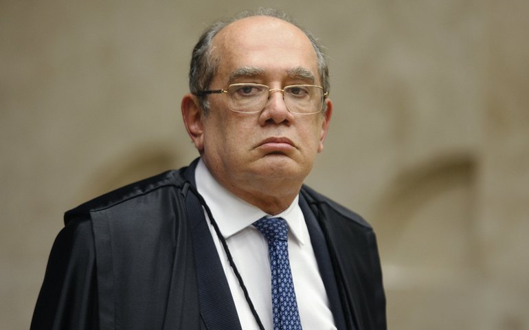 Gilmar diz que Bolsonaro cria ‘ônus’ para Forças Armadas com a pandemia