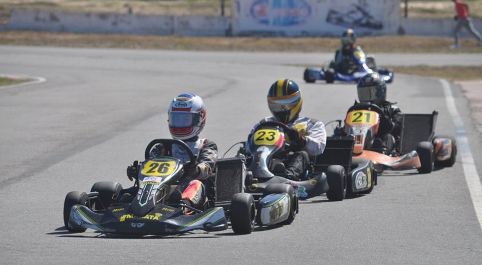 kart retorna
