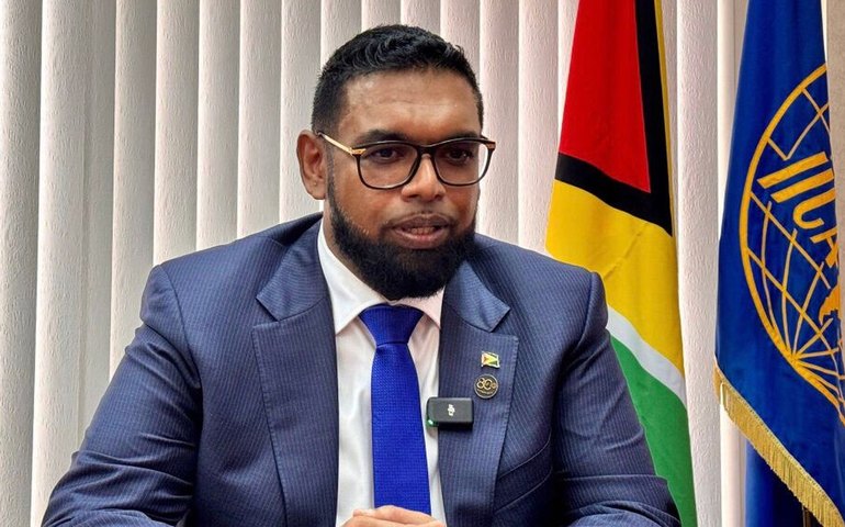 Antes de reunião com Maduro, presidente da Guiana diz que disputa territorial não deve ser tema de 'discussões bilaterais'