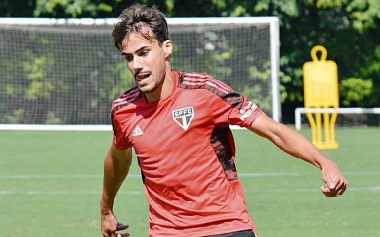 Igor Gomes aposta em 1ª vitória do São Paulo fora do Morumbi contra o Botafogo