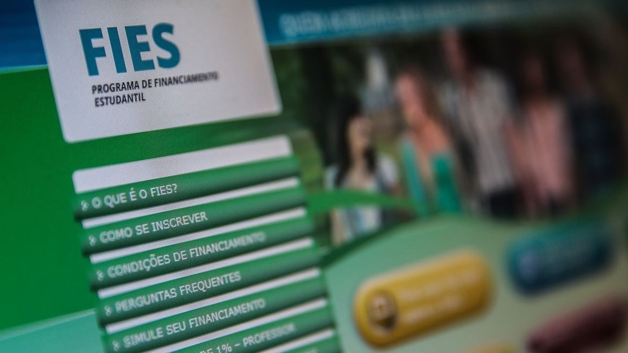 ABMES propõe Fies integral e que pagamento de desempregados seja suspenso