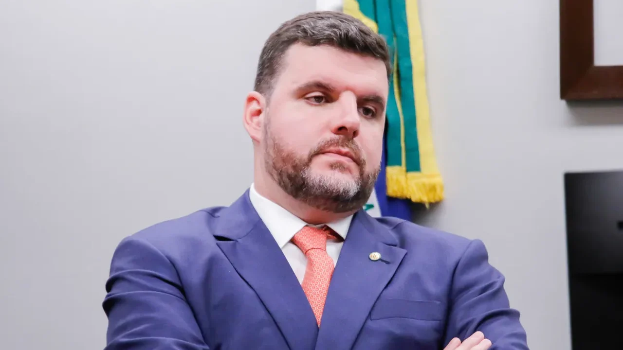 Bancada ruralista faz ato em repúdio às decisões do STF