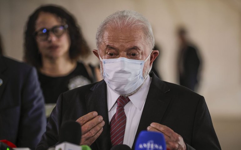 'Critério não será mais esse', diz Lula sobre escolha de mulher ou negro ao STF