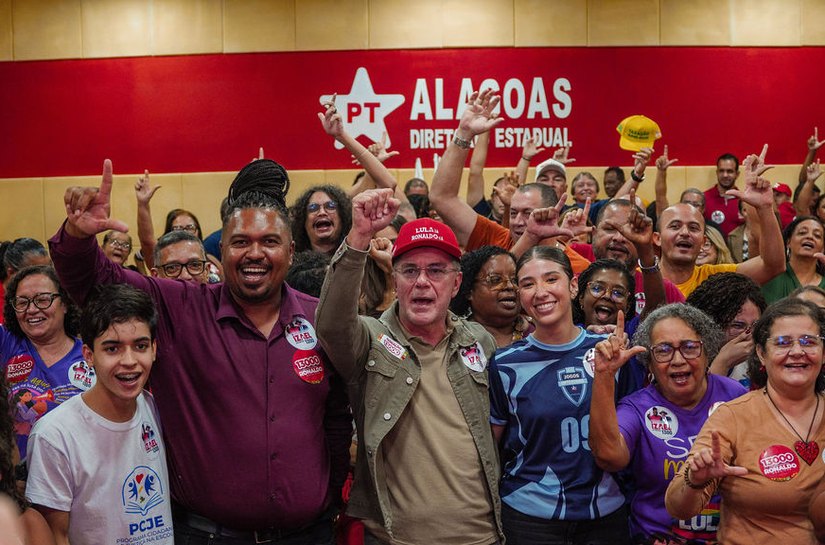 Plenária do PT/AL reúne lideranças em apoio a Izael do Sinteal e Ronaldo Medeiros