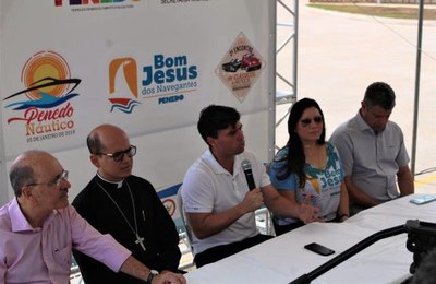 Em live prefeito de Penedo anuncia 13º e programações do Bom Jesus e Festa Náutica