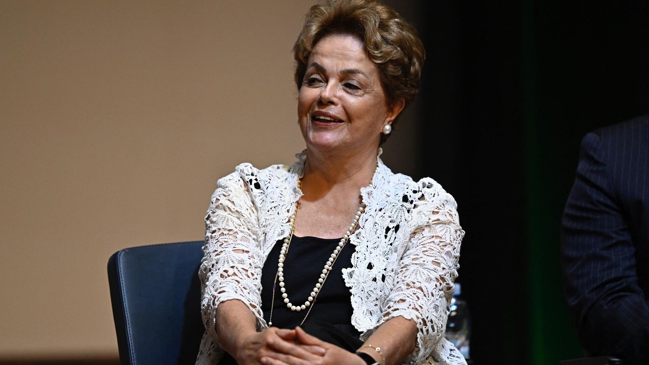 Dilma defende uso de moedas locais para reduzir riscos em financiamentos de longo prazo