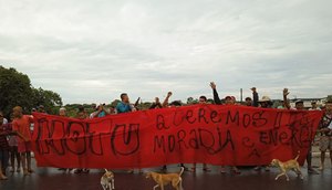 Moradores de ocupação bloqueiam ponte entre Aracaju e Nossa Senhora do Socorro