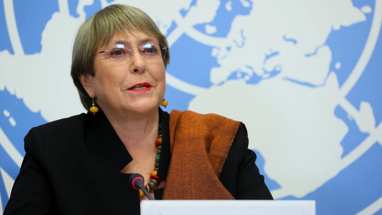 'Guerra' contra gangues de Bukele viola direitos humanos em El Salvador, diz ex-presidenta chilena Michelle Bachelet