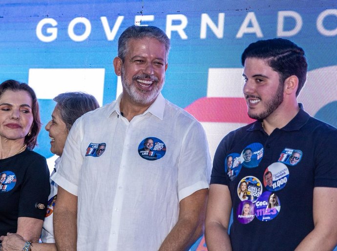 Arthur Lira inaugura comitê em Maceió com grande mobilização de prefeitos, lideranças e apoiadores
