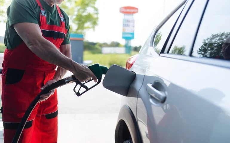 Qualidade de combustíveis vendidos no Brasil é tema de audiência nesta terça