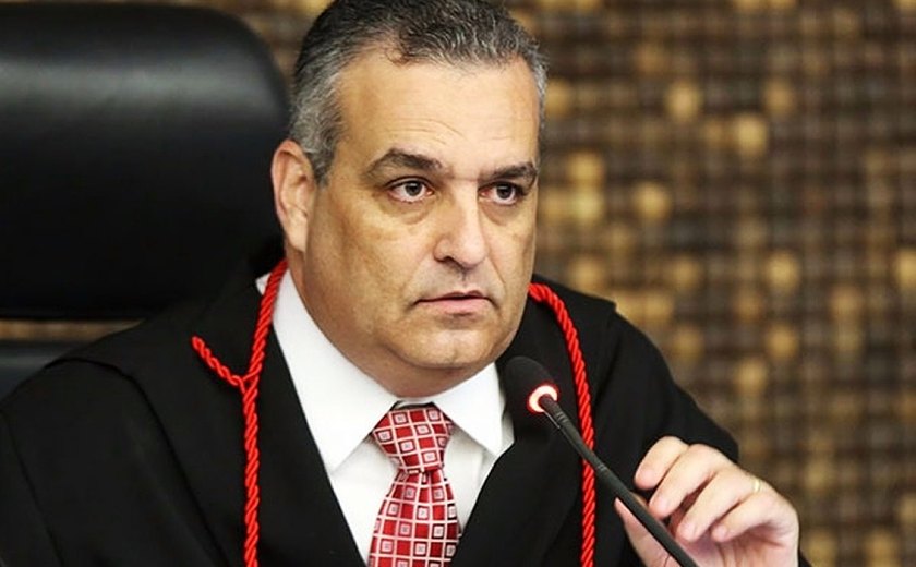 Alfredo Gaspar interpõe recurso e requer ao Judiciário que afaste novamente Arnaldo Higino do cargo de prefeito