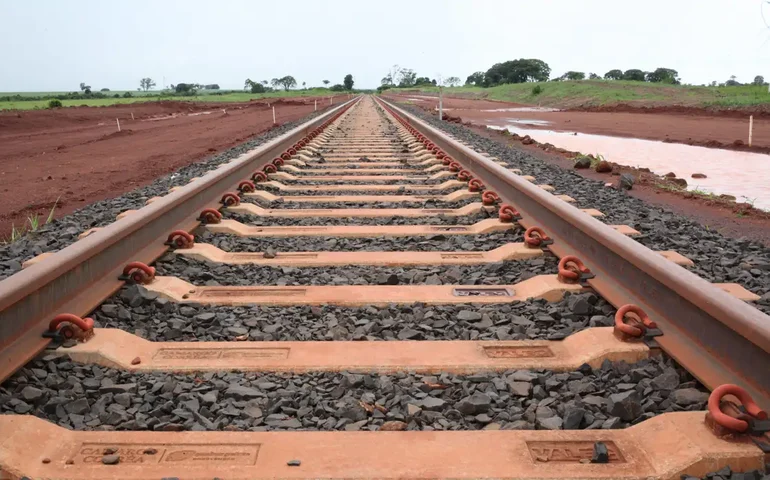 Infra S.A. alcança 100% de liberação de áreas para a Ferrovia de Integração Centro-Oeste