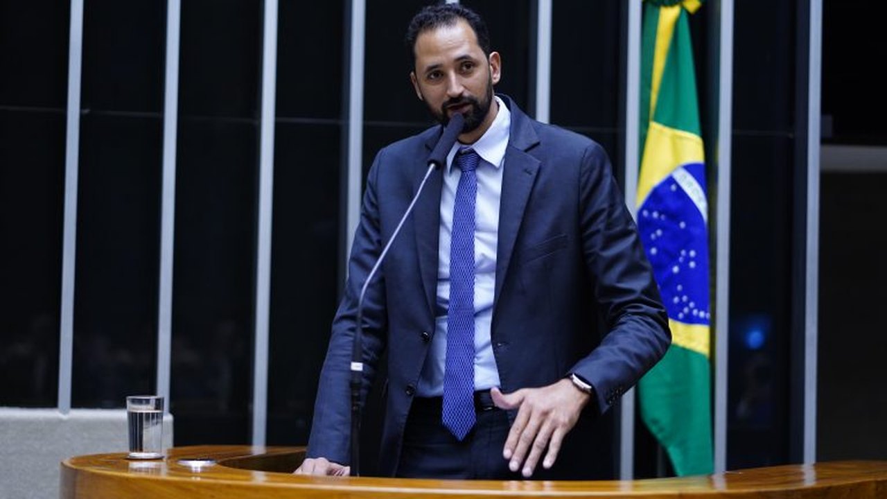 Comissão aprova projeto que restringe ao futebol limite remuneratório para direito de imagem de atletas