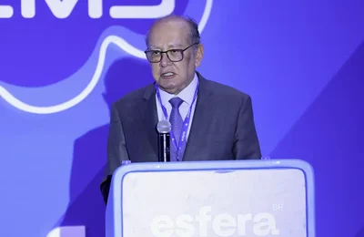 “Nenhum desconforto”, diz Mendes sobre prisão domiciliar de Bolsonaro