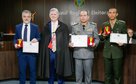 TRE/AL entrega medalha do Mérito Eleitoral a autoridades da Segurança Pública e ao presidente do Coptrel
