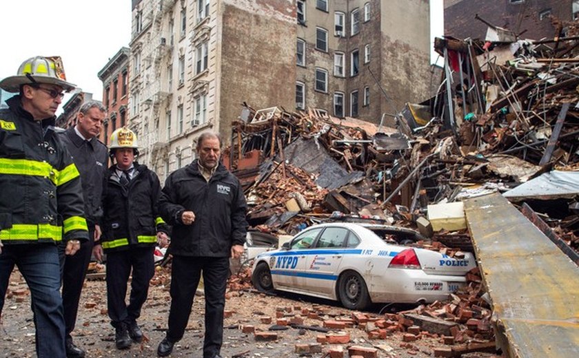 Dois corpos são encontrados após explosão de prédio em Nova York