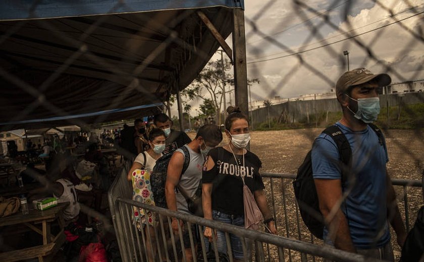 Rota do Darién vira negócio para políticos colombianos, que cobram milhões de migrantes rumo aos EUA