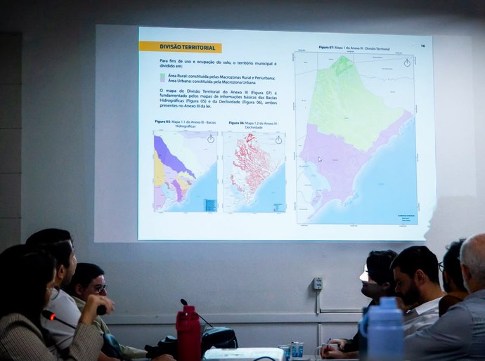 Iplam apresenta detalhes do novo Plano Diretor a vereadores de Maceió