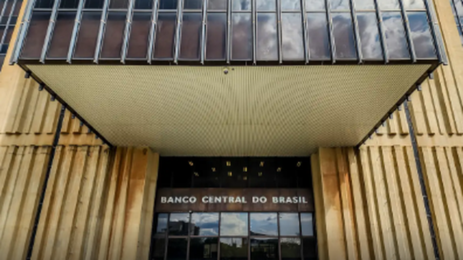 Mercado eleva previsão da inflação para 4,17% este ano
