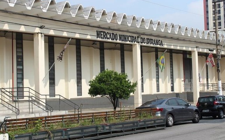 Aos 83 anos, mercado do Ipiranga aposta em qualidade e se renova