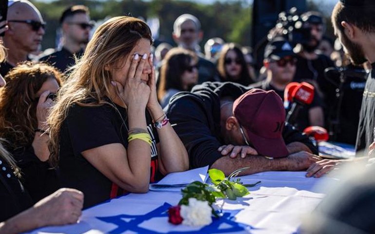 Mãe de refém morto 'por engano' em Gaza diz que perdoa soldados israelenses: 'Não sinto raiva'