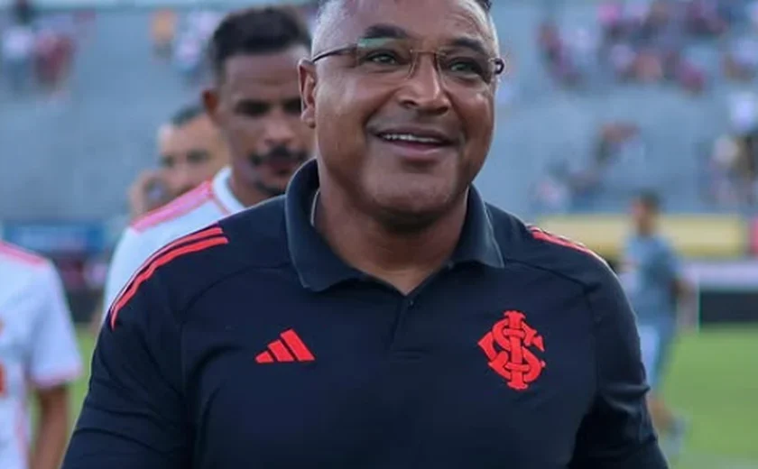 Roger Machado aprova arbitragem após empate do Inter: 'Usou a tecnologia de forma adequada'