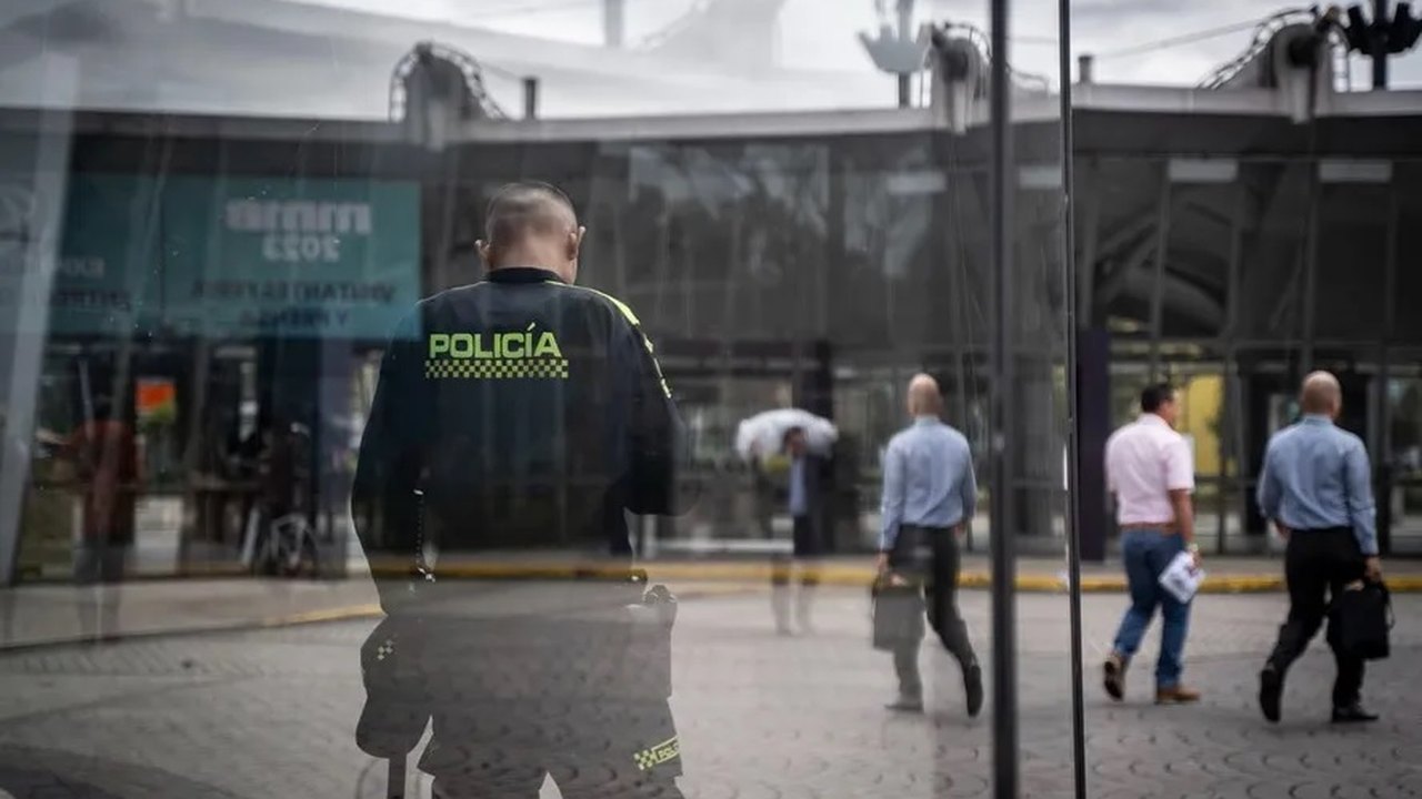 Moradores de Bogotá se dividem entre ignorar o medo ou sair de casa após aumento da taxa de homicídios