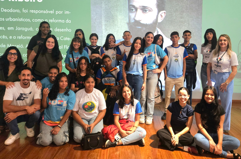 PCJE promove visita ao CCM para alunos de escola municipal