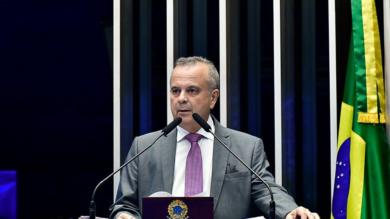Sóstenes e Rogério Marinho deixam Congresso e devem ir à sede do PL