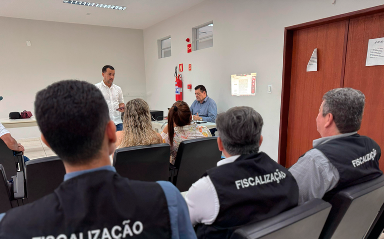 Equipe de fiscalização da Junta Comercial de Alagoas vistoria leilão em Arapiraca