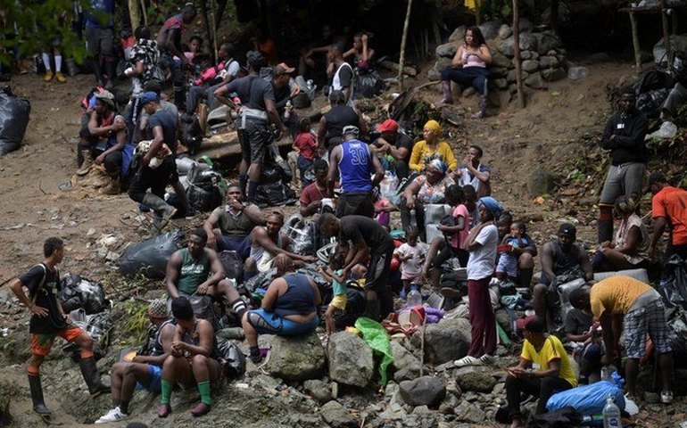Quase 250 mil migrantes cruzaram a selva de Darién este ano rumo aos EUA