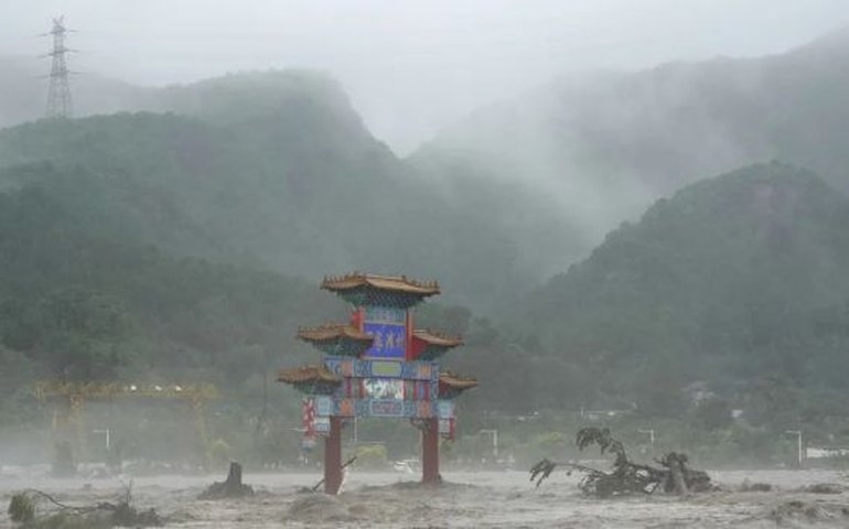 China emite alerta mais elevado para tempestades e possíveis desastres geológicos