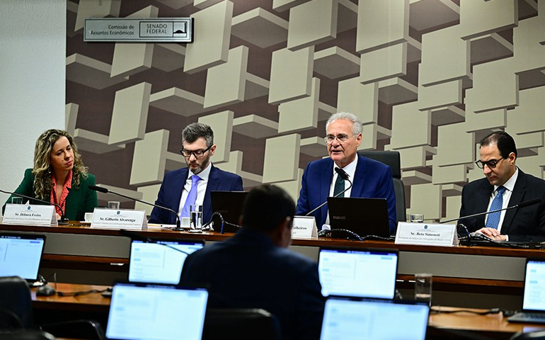 Debatedores afirmam que isenção do IR será positiva para a economia