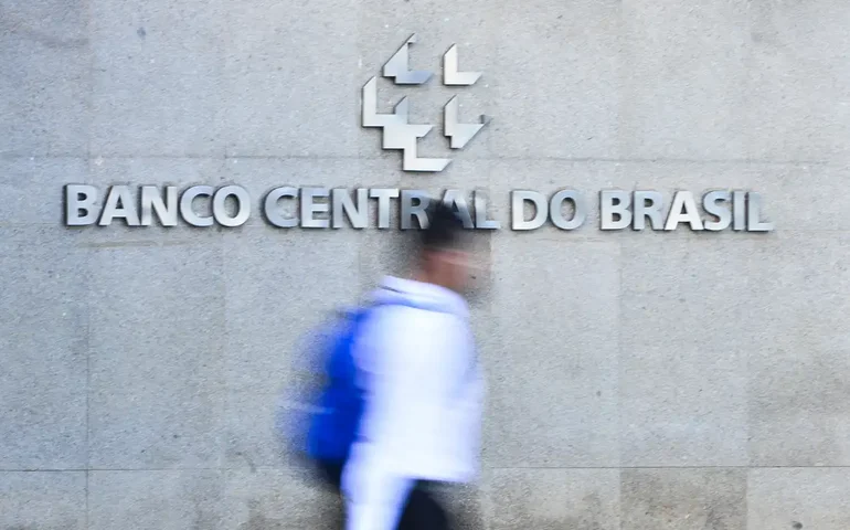 Mercado financeiro prevê inflação de 4,22% para 2024