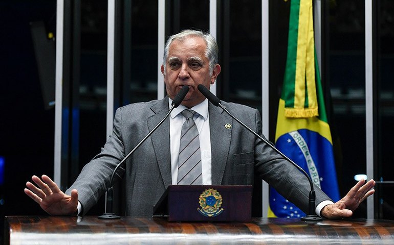 Prazos de medidas provisórias têm que ser cumpridos, afirma Izalci