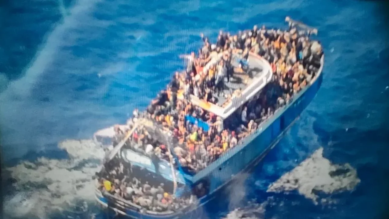 Navio humanitário salva dezenas de migrantes de naufrágio no Mediterrâneo