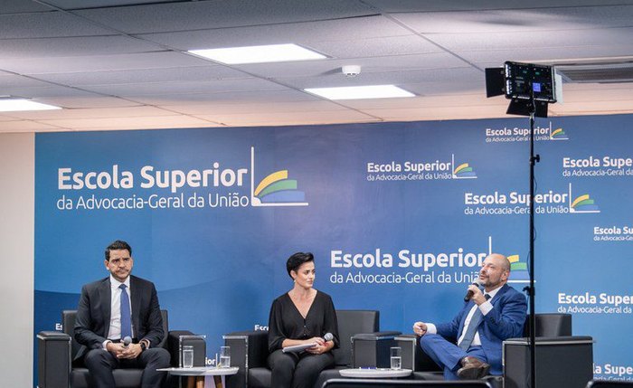 Jorge Messias (AGU) e Gilberto Waller Júnior (INSS) tiraram dúvidas da população sobre esse tema Jorge Messias (AGU) e Gilberto Waller Júnior (INSS) tiraram dúvidas da população sobre esse tema
