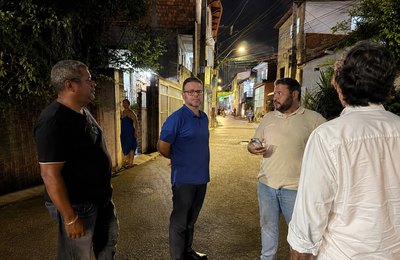 Léo Loureiro acompanha demandas da Grota do Cigano e reforça pedido por mais iluminação e segurança