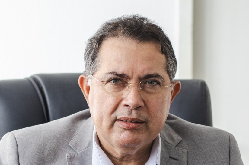 Advogado Adeilson Bezerra defende uma nova Constituição Federal