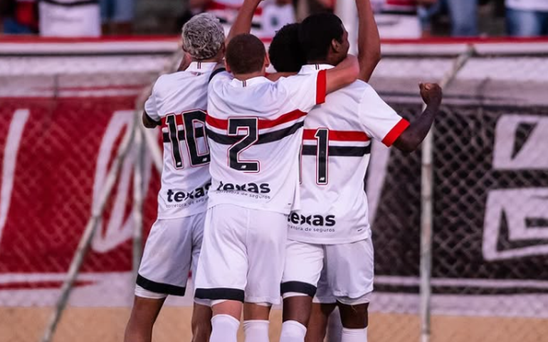 São Paulo goleia, Botafogo vence e Coritiba avança nos pênaltis para terceira fase da Copinha